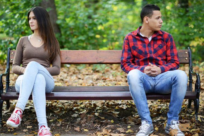 Dažnai kalbame apie tai, kad mama tapusi moteris išgyvena didžiulius vidinius pokyčius. Tačiau vyras juos taip pat išgyvena. Vienas didžiausių pokyčių yra tai, kad vyras tikrai gali pasijusti nereikalingas, jam gali būti sunku įsiterpti į labai artimą mamos ir vaiko ryšį.